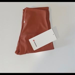 Lululemon: Align Leggings
Size: 2
Length: 28”
Colors: Peach/Nude